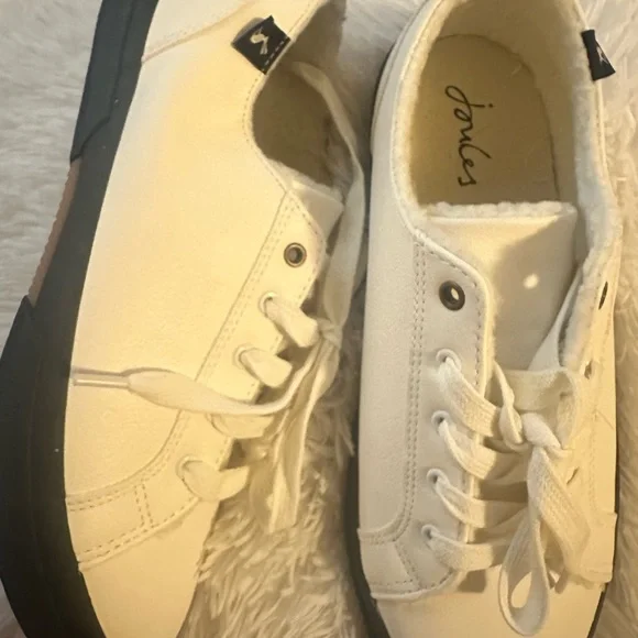 Joules white Lace-Up Sneakers. Size 7 - Picture 3 of 8